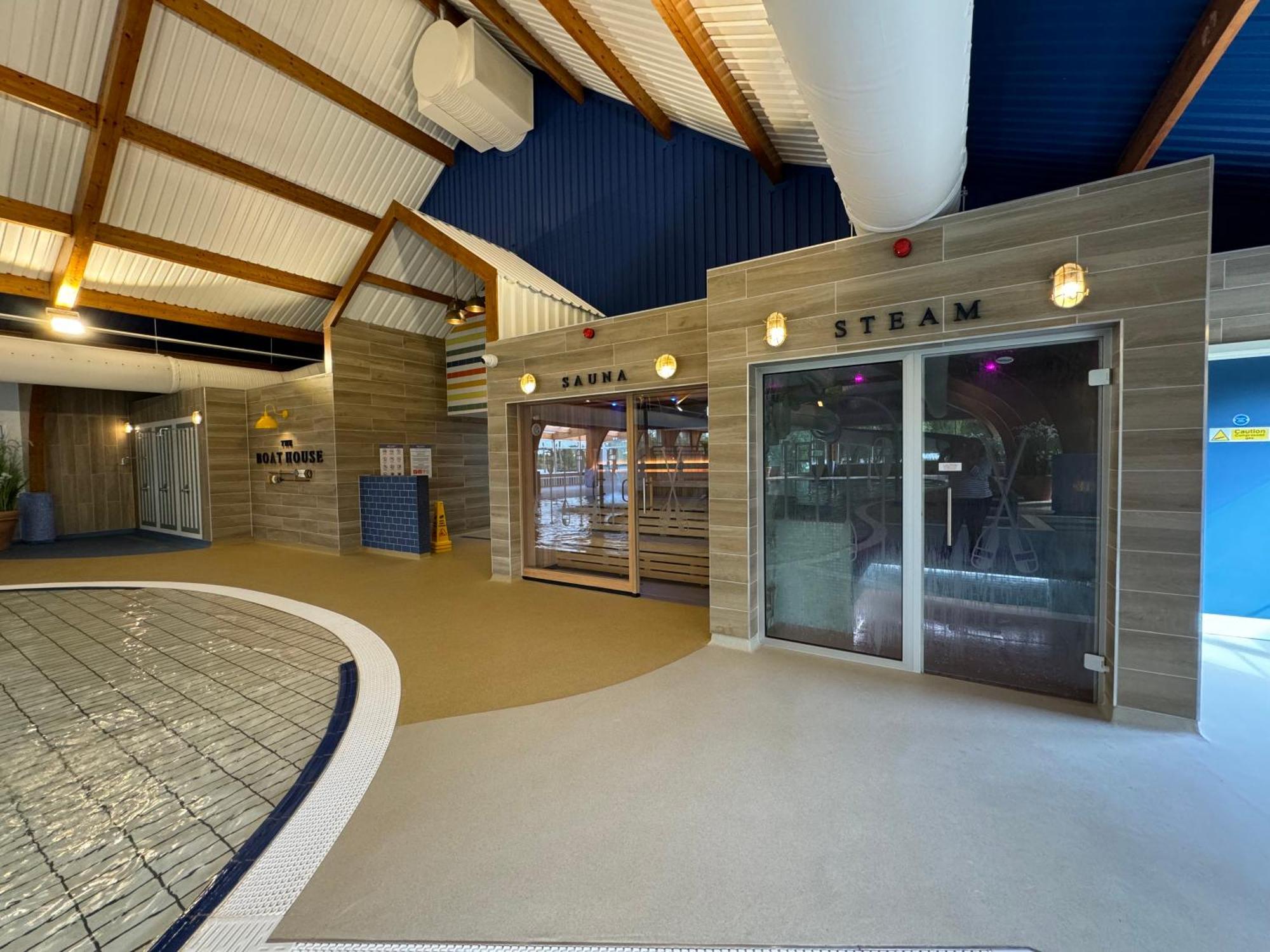 The Boat House, Hot Tub Lodge 南塞尔尼 外观 照片
